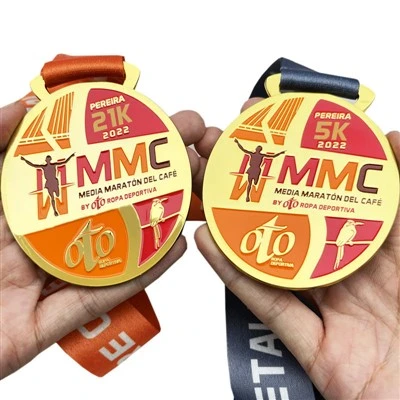 Vlastní kovová sportovní medaile za maratonský běh